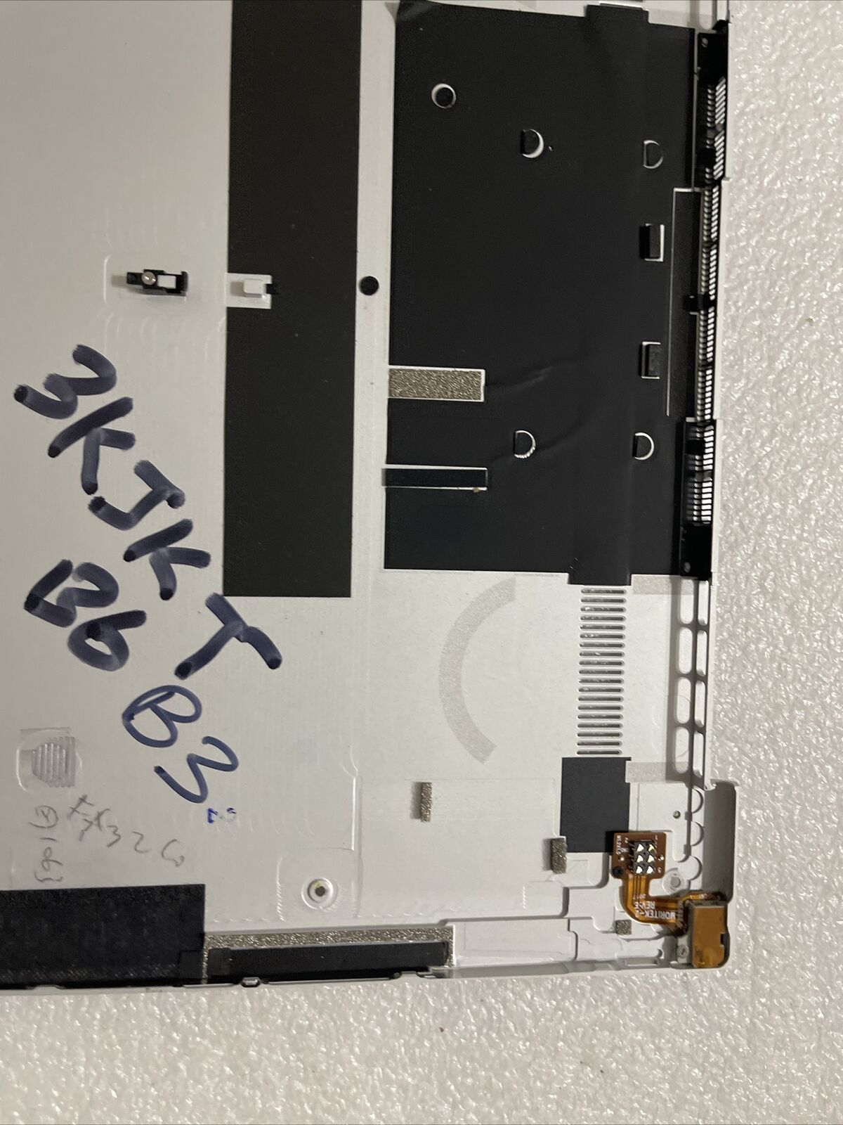 Genuine Dell Xps 9300 9310 Lower Base Bottom Case Cover 3KJK7 03KJK7 white B6 B3