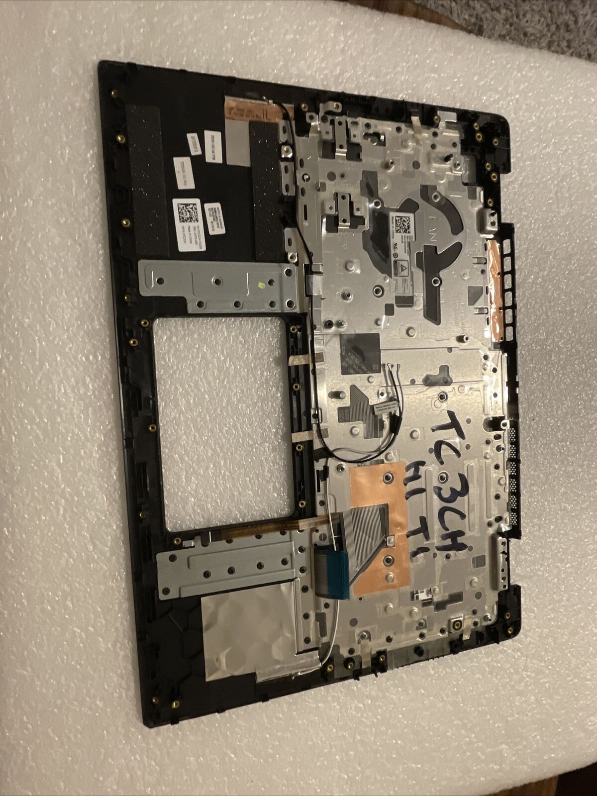 Dell Vostro 14 5490 Palmrest US EnglishKeyboard V5490 TC3CH H1 T1 Dented Corner