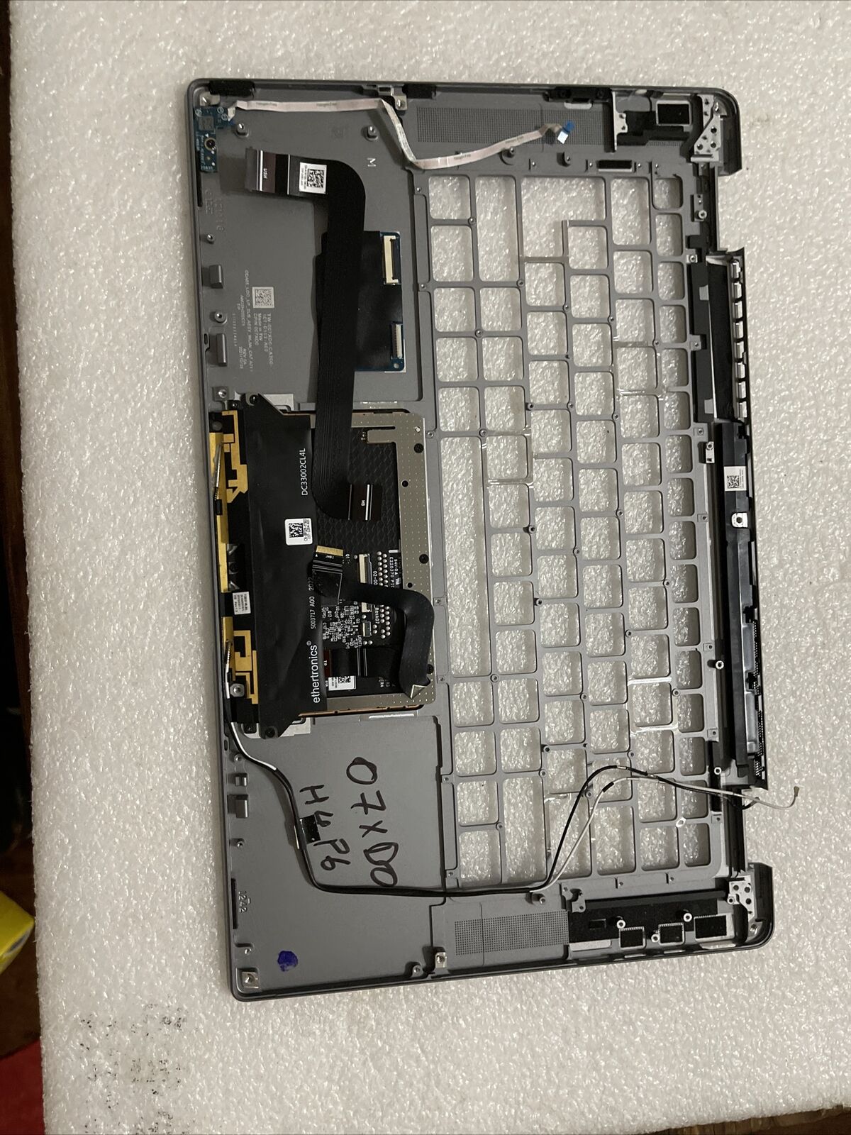 Dell OEM Latitude 9520 Palmrest Touchpad No SC 3HVVG 8R5KP 07XD0 H4 P6