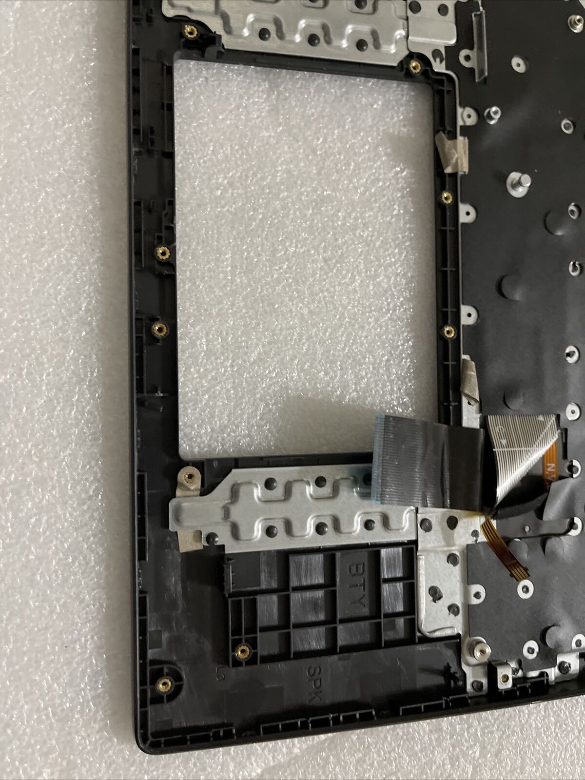 Genuine Dell Latitude 3520 E3520 Laptop Palmrest US Eng Keyboard 0JXWY H6 P5