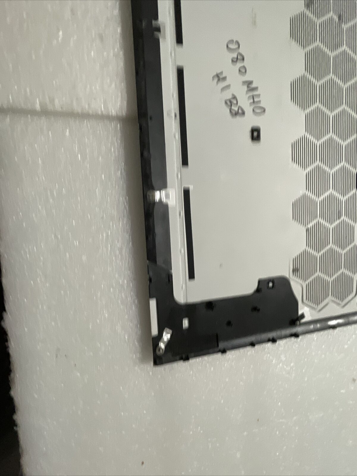 Dell Alienware M17 R3 White Bottom Base Case 80MH0 080MH0 080MH0 N1 B6