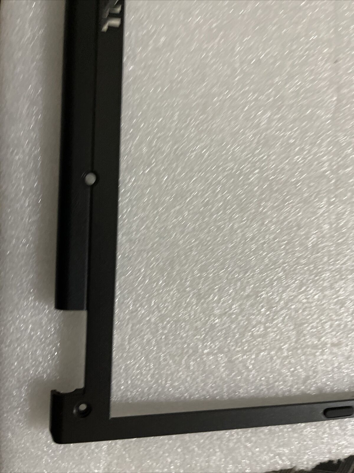 New GENUINE OEM DELL LCD DISPLAY BEZEL VOSTRO 1720 PP36X Y193C H1 N4