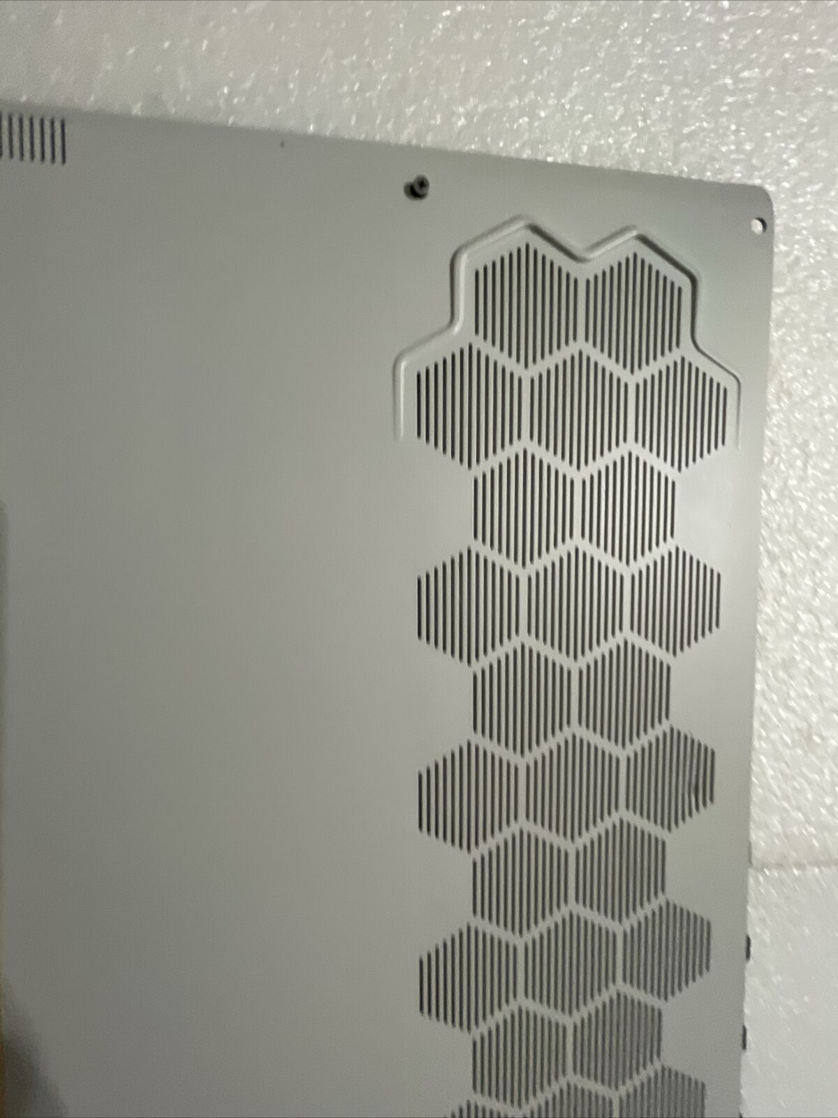 Dell Alienware M17 R3 White Bottom Base Case 80MH0 080MH0 080MH0 N1 B6