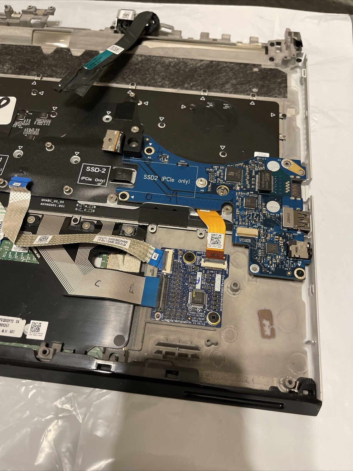 Dell Alienware M17 R3 Laptop Palmrest US Lunarlight Keyboard 00KP6D P8 T4 GradeB