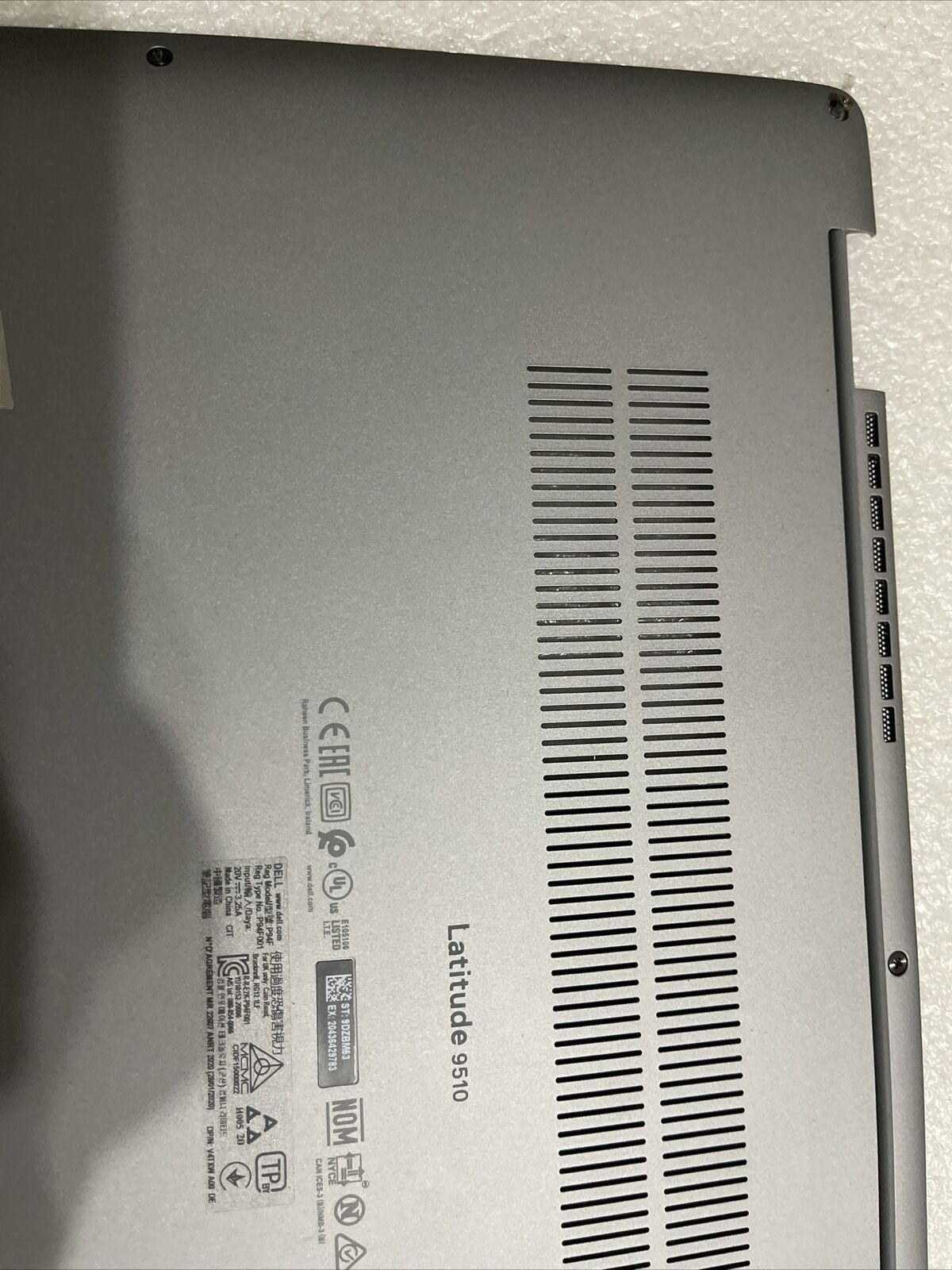 Genuine Dell Latitude 9510 E9510 Bottom Cover Lower Case 086P2Y 86P2Y C3