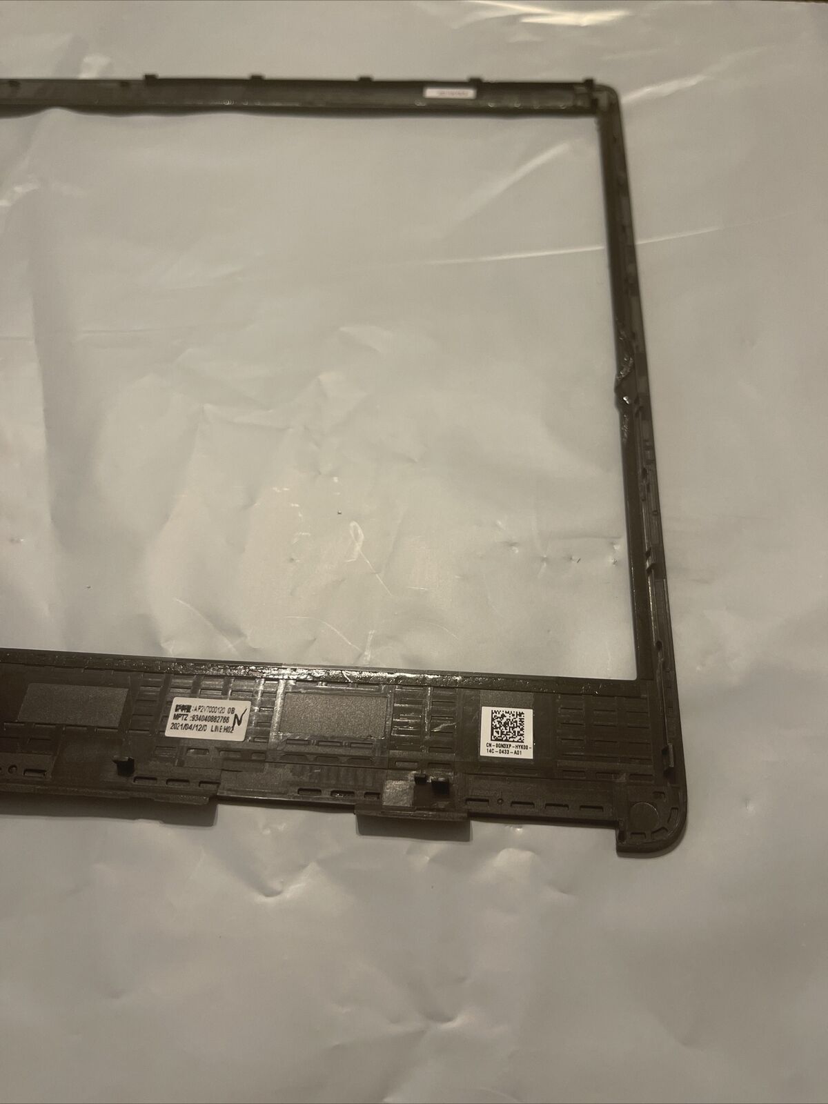 Dell OEM Precision 7550 15.6" LCD Front Trim Cover Bezel LCD Trim Bezel GN3XP N2