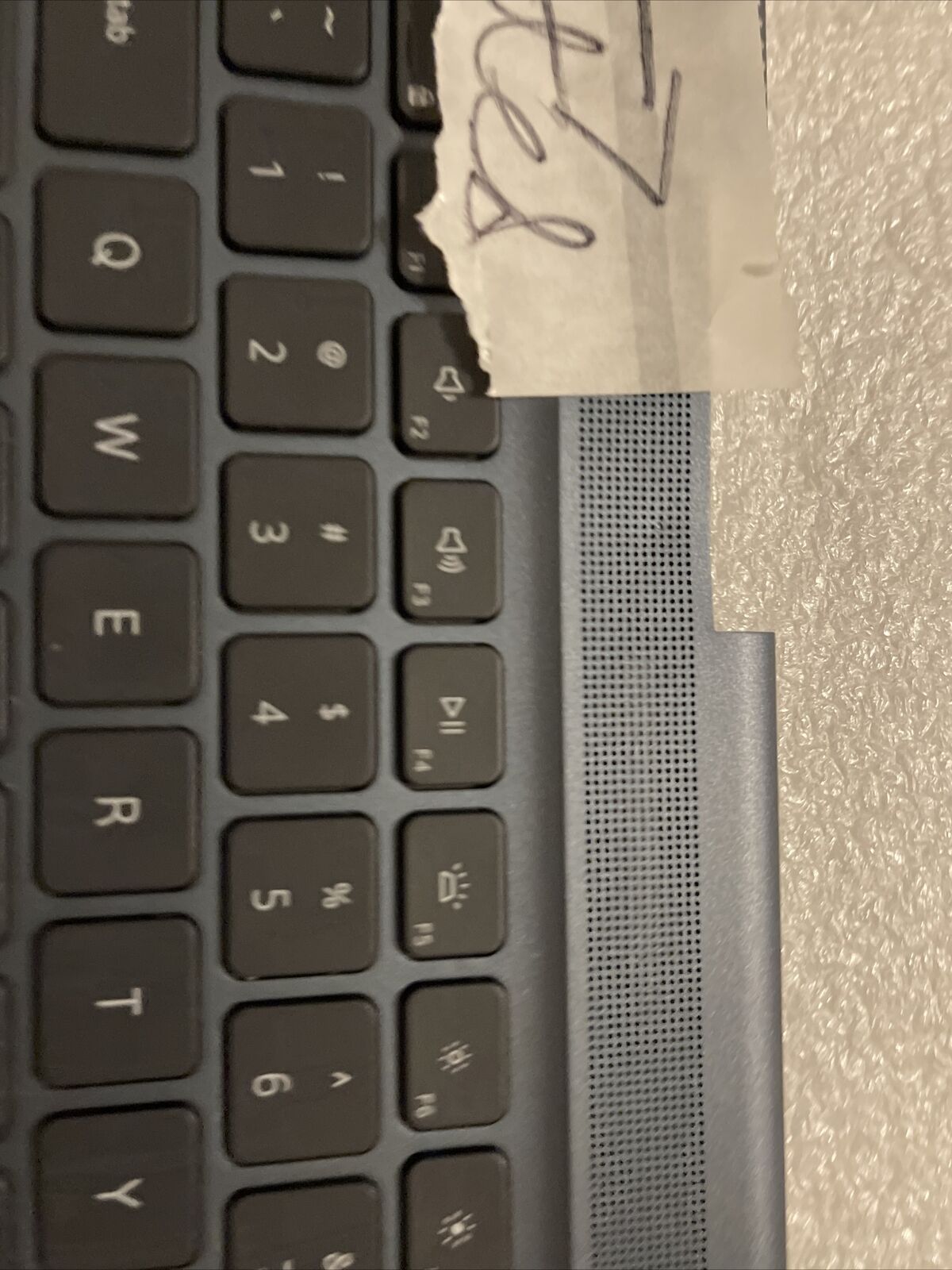 Dell Inspiron 16 Plus 7610 Laptop Palmrest US/EN Keyboard 0YRKJM  H1 P7 Dented