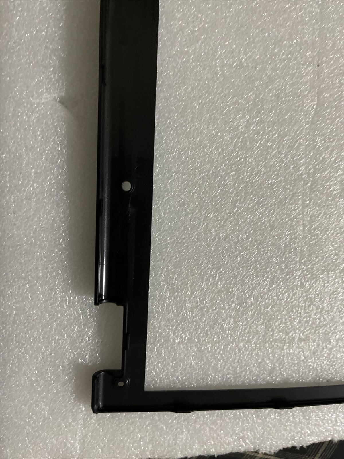 New GENUINE OEM DELL LCD DISPLAY BEZEL VOSTRO 1720 PP36X Y193C H1 N4
