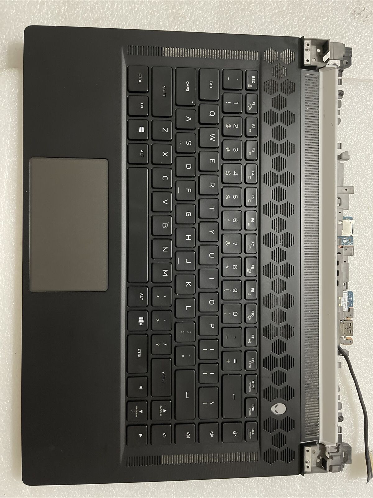 Dell Alienware x15 R1 Laptop Palmrest Touchpad US BCL Keyboard Extra 0V6M0K S1P1