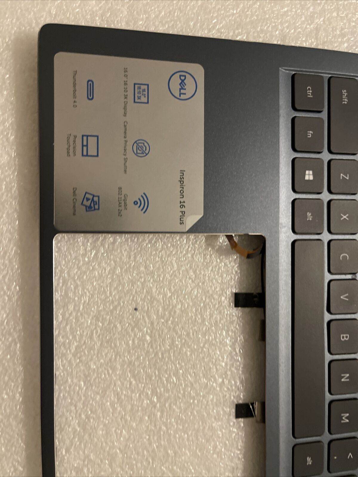 Dell Inspiron 16 Plus 7610 Laptop Palmrest US/EN Keyboard 0YRKJM  H1 P7 Dented
