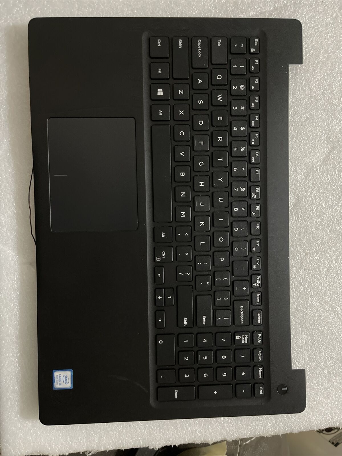 Dell Latitude 3590 Palmrest US Keyboard No BL Speakers Extras HJ64R V5YGX N1H2