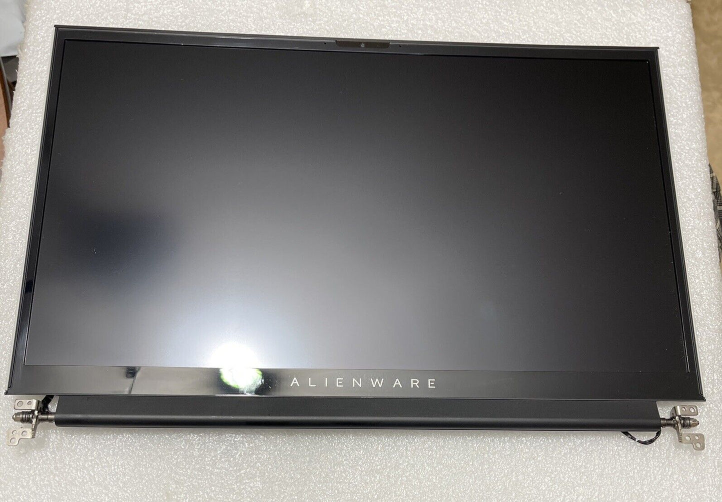 Dell Alienware M17 R4 FHD 360Hz LCD Screen Lunar White NT DD4YY 0DD4YY JK F3