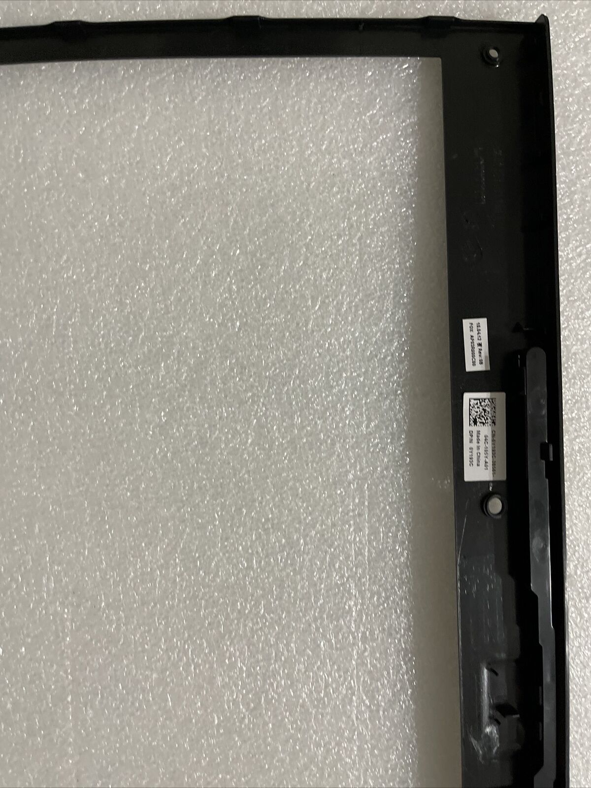 New GENUINE OEM DELL LCD DISPLAY BEZEL VOSTRO 1720 PP36X Y193C H1 N4