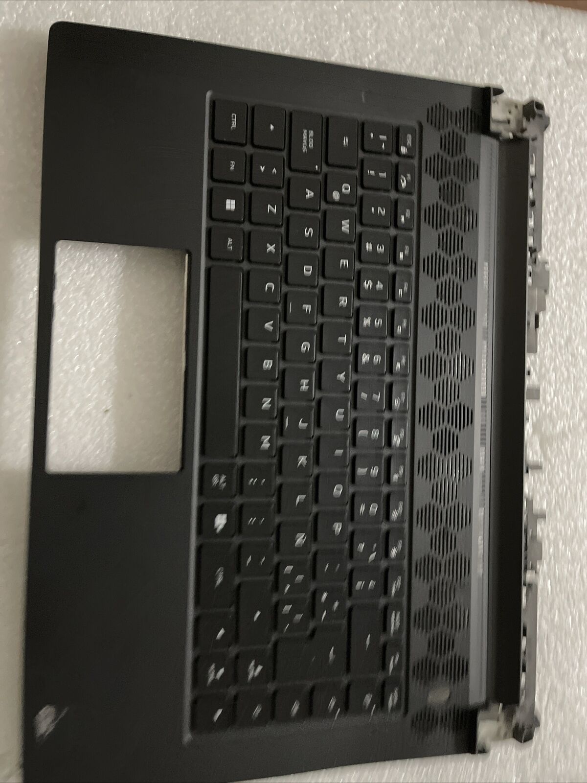 Dell Alienware M15 R7 Spanish Backlit Keyboard Palmrest DGWY5 H9JDP H6 H2