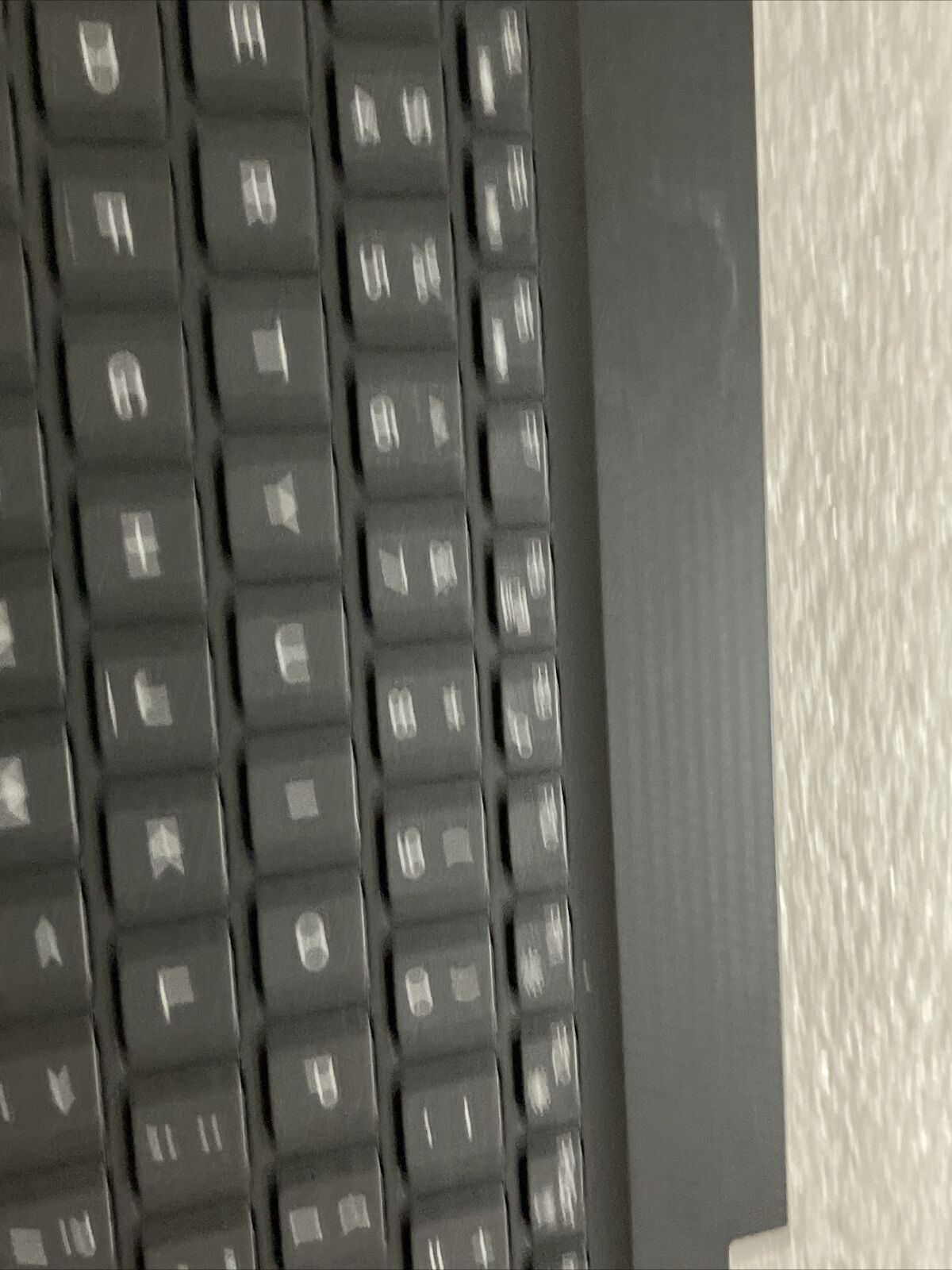 DELL INSPIRON 3482 PALMREST Touchpad Spanish No BCL Keyboard Extras K0NYW H2 P5