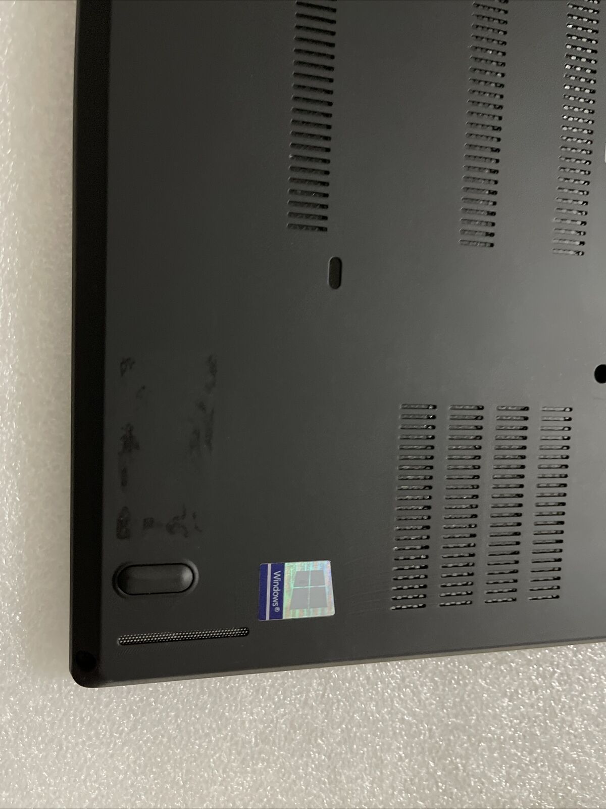 Genuine Lenovo ThinkPad T470 Bottom Base Cover  SCB0K37896 AP12D000600 H2 N1