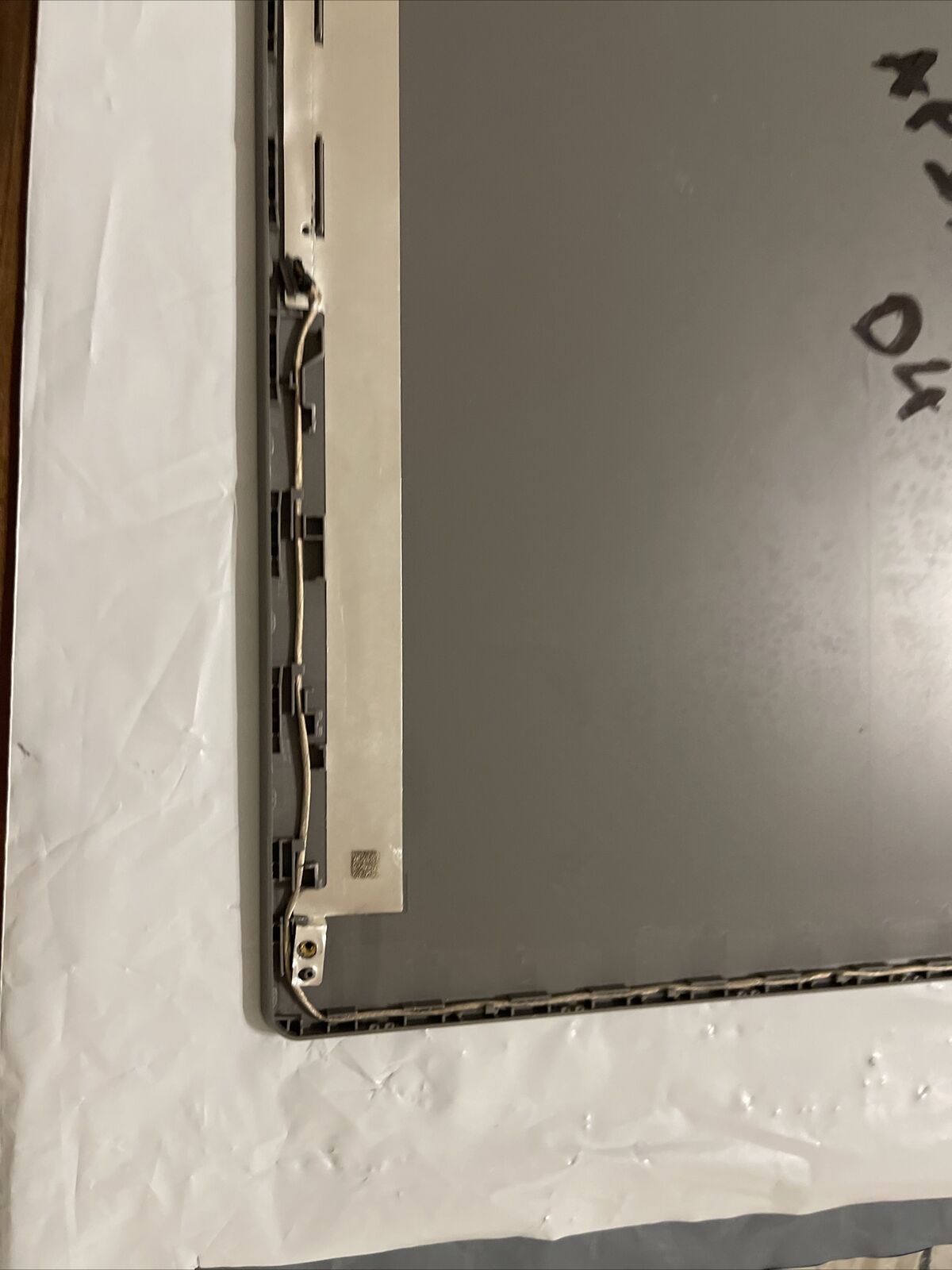Genuine Lenovo Ideapad S145-15IWL Laptop Back Cover Silver  AP1A4000210 Ata d4