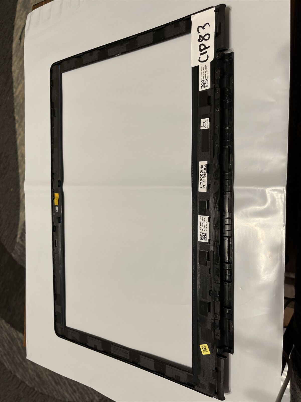 Genuine Dell Latitude 3590 Laptop LCD Bezel Webcam Port Black LED P/N C1P83 N1