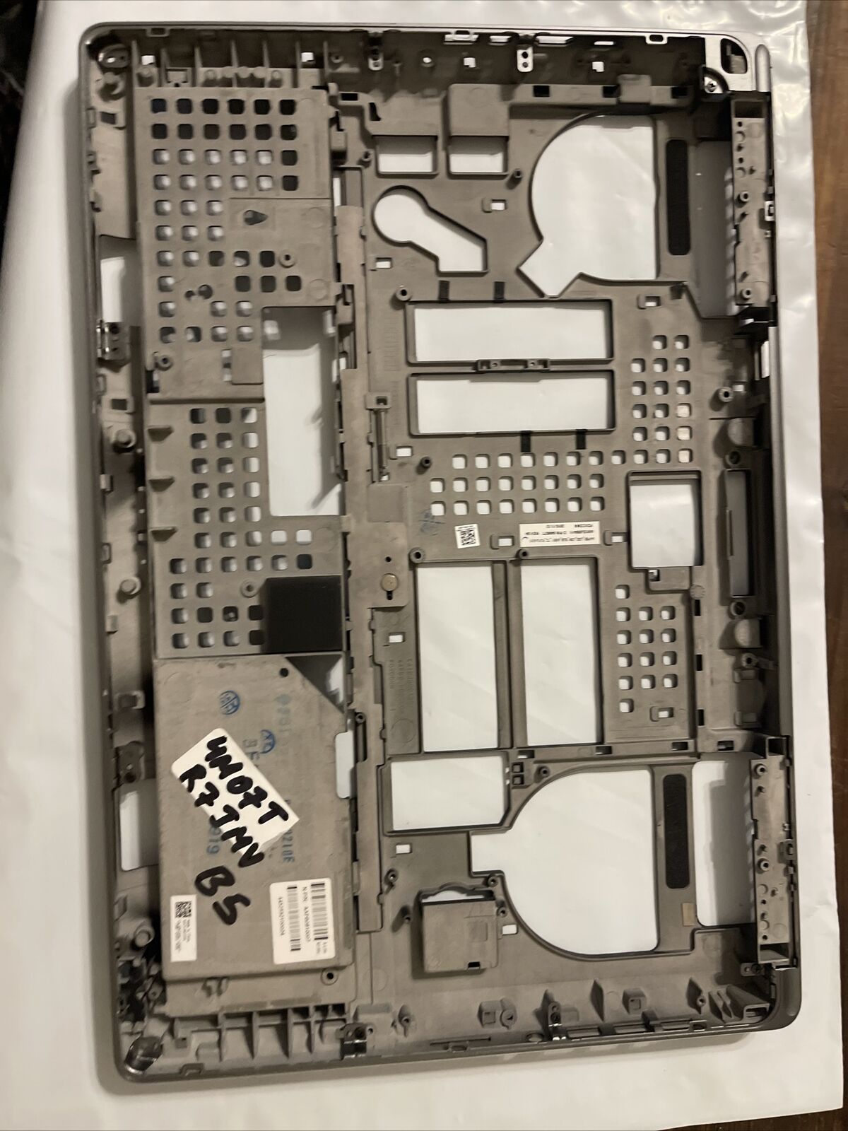 OEM Dell Precision 17 7720 M7720 Laptop Bottom Base Case R7JMV 4M07T 04M07T