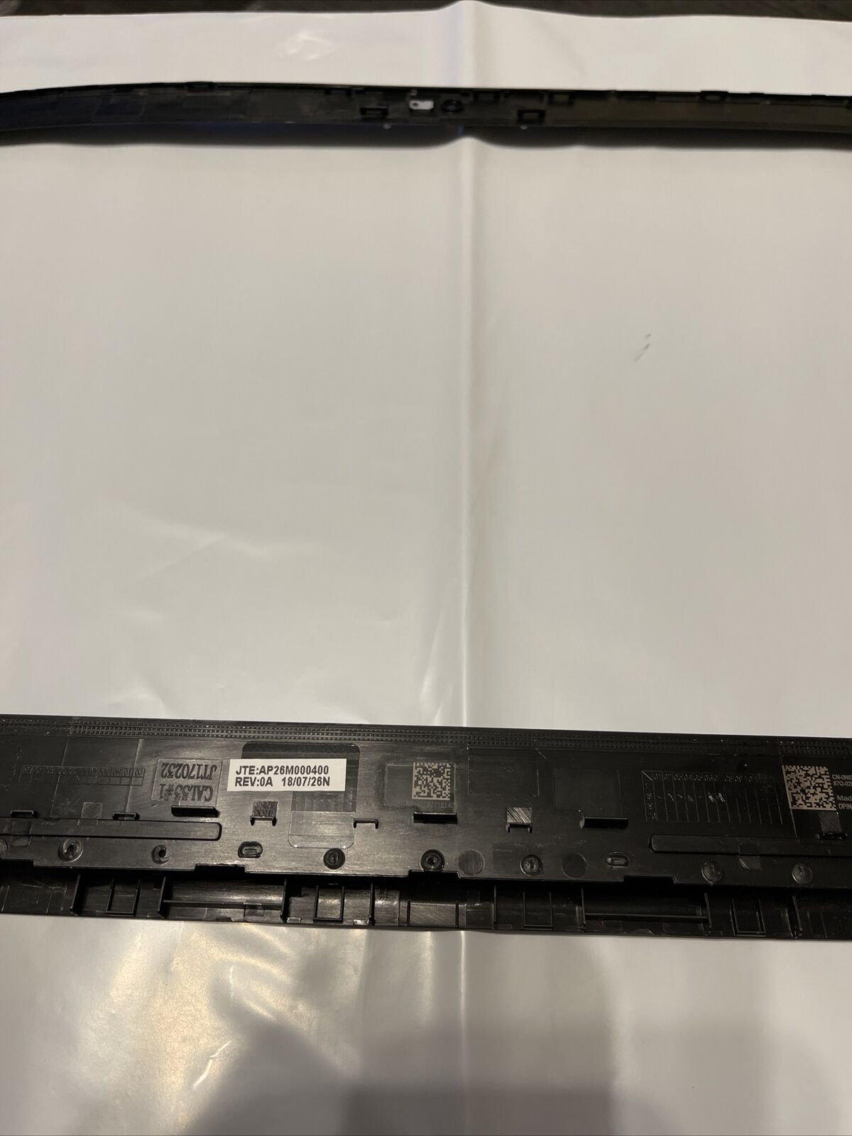 Dell Inspiron G3 15 3579 LCD Front Trim Cover Bezel Cover  N8X5G  HUG 07 N1