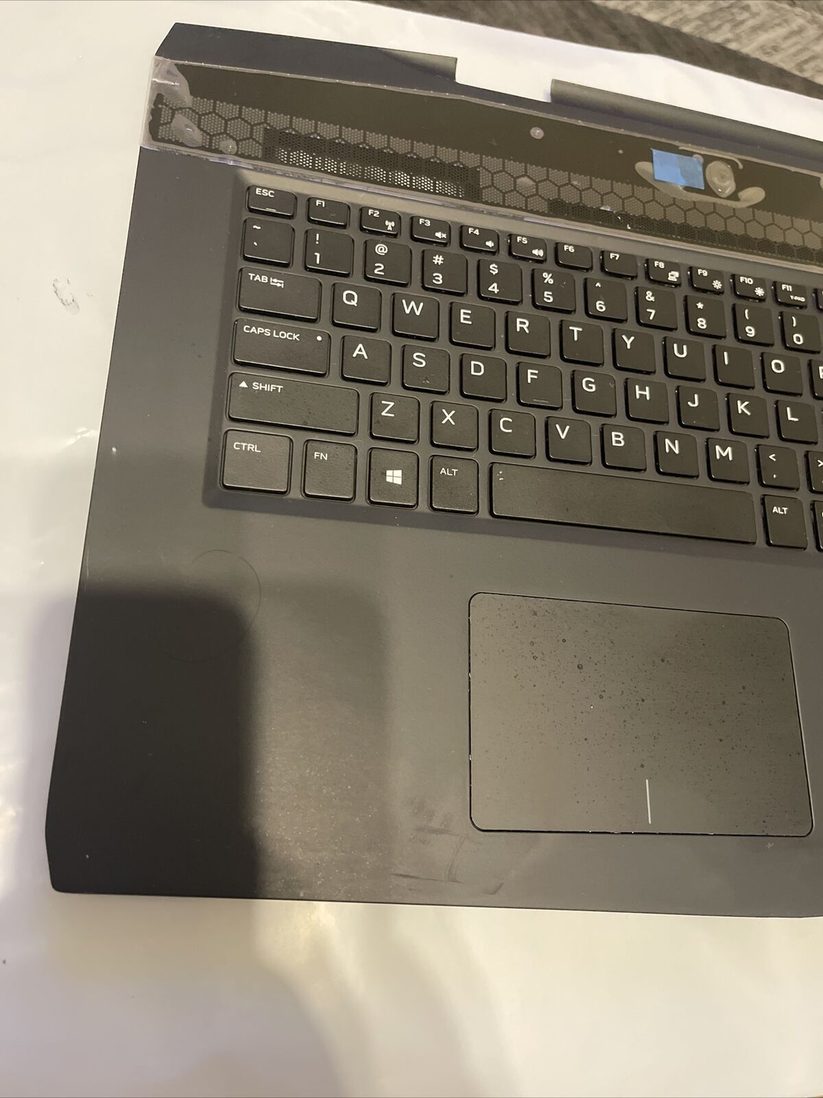 Genuine Dell Alienware M17 Laptop Palmrest Top Cover Assembly GYGKG 0GYGKG P4 T4