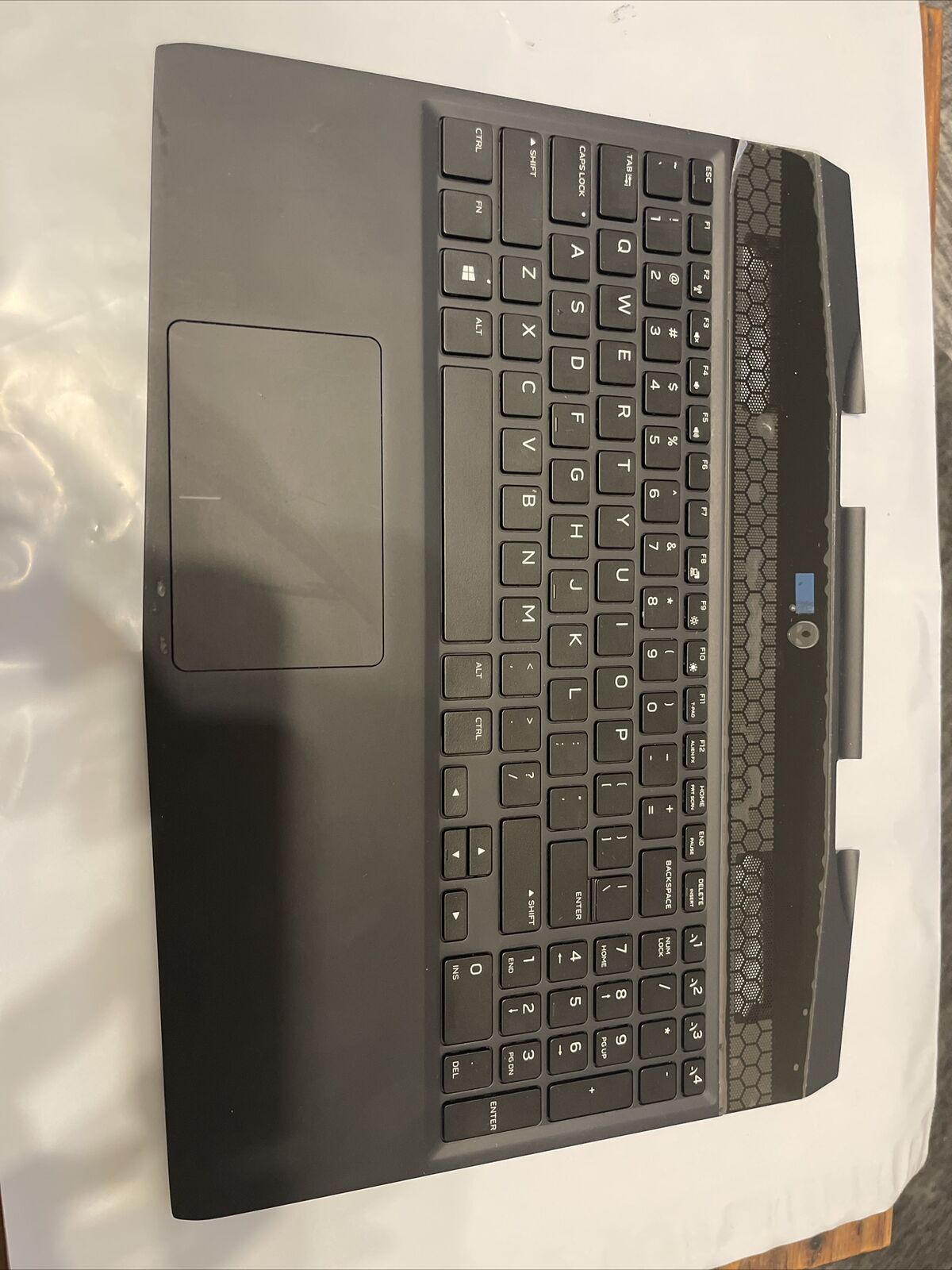 Genuine Dell Alienware M15 Ultrabook Palmrest With Touchpad VNPDJ 0VNPDJ P4 T3