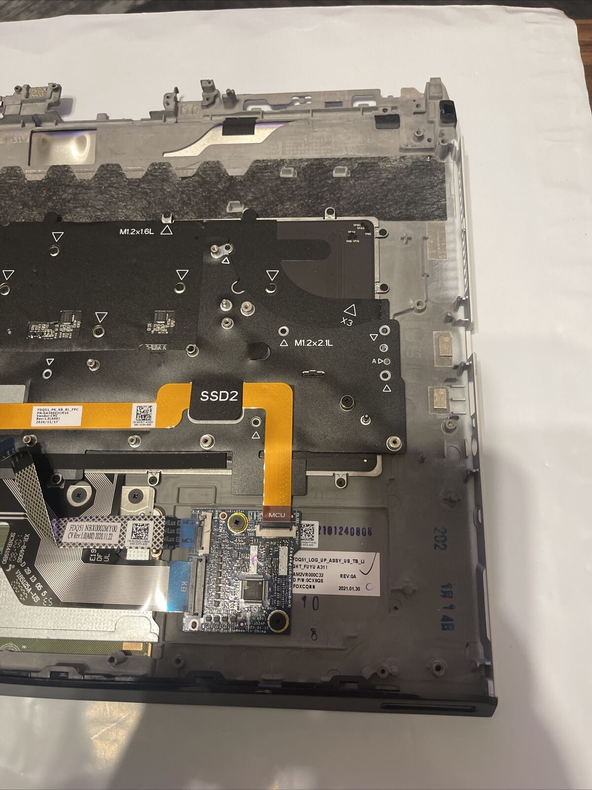 Dell Alienware M15 R3 Upper Case PalmrestKeyboard Cover White CX9G8 0CX9G8 P4 T1