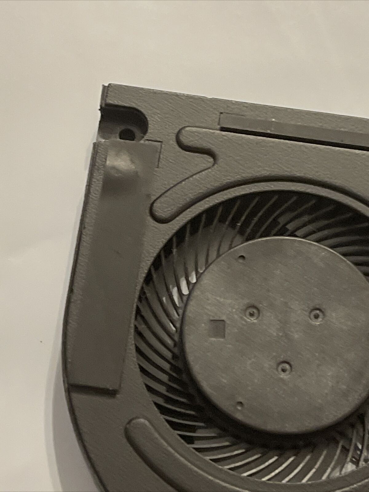 Dell Inspiron Vostro 7500 7501 cooling fan DC5V 0.5A 023.100JS.0021 YND40 0YND40