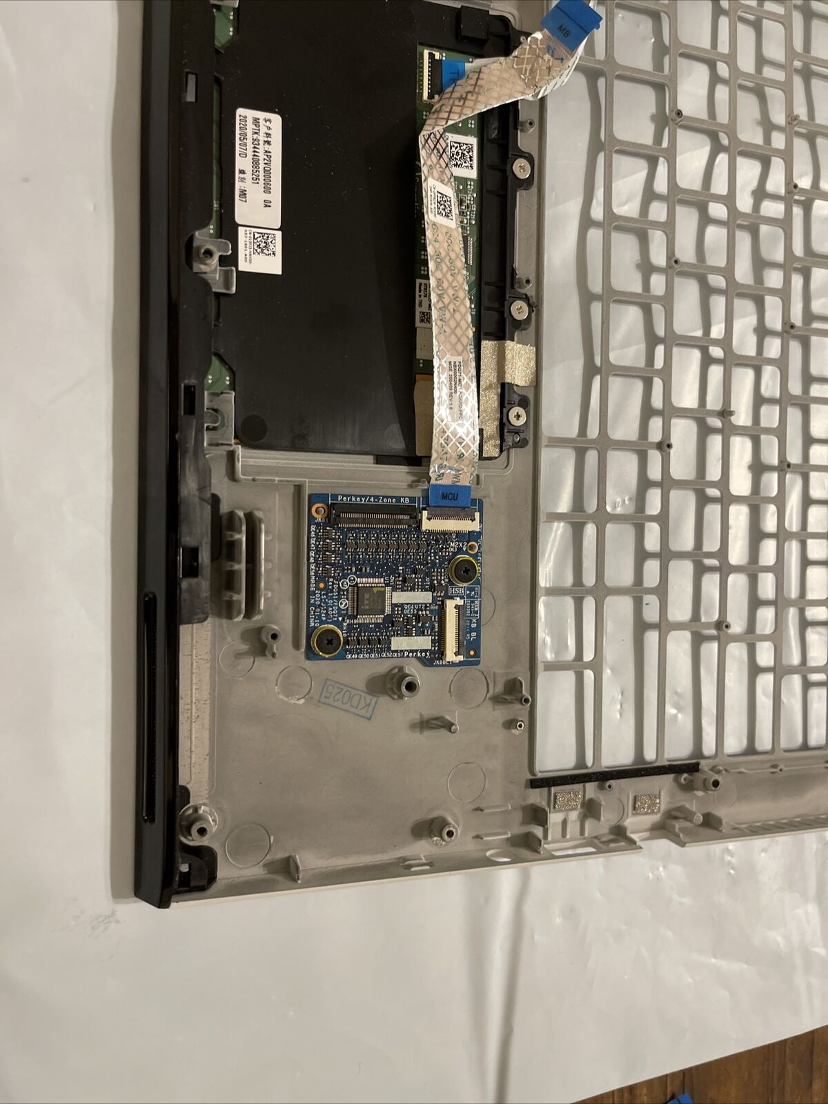 Genuine Dell Alienware M17 R3 Laptop Palmrest Touchpad 0KP6D 00KP6D H4 P1