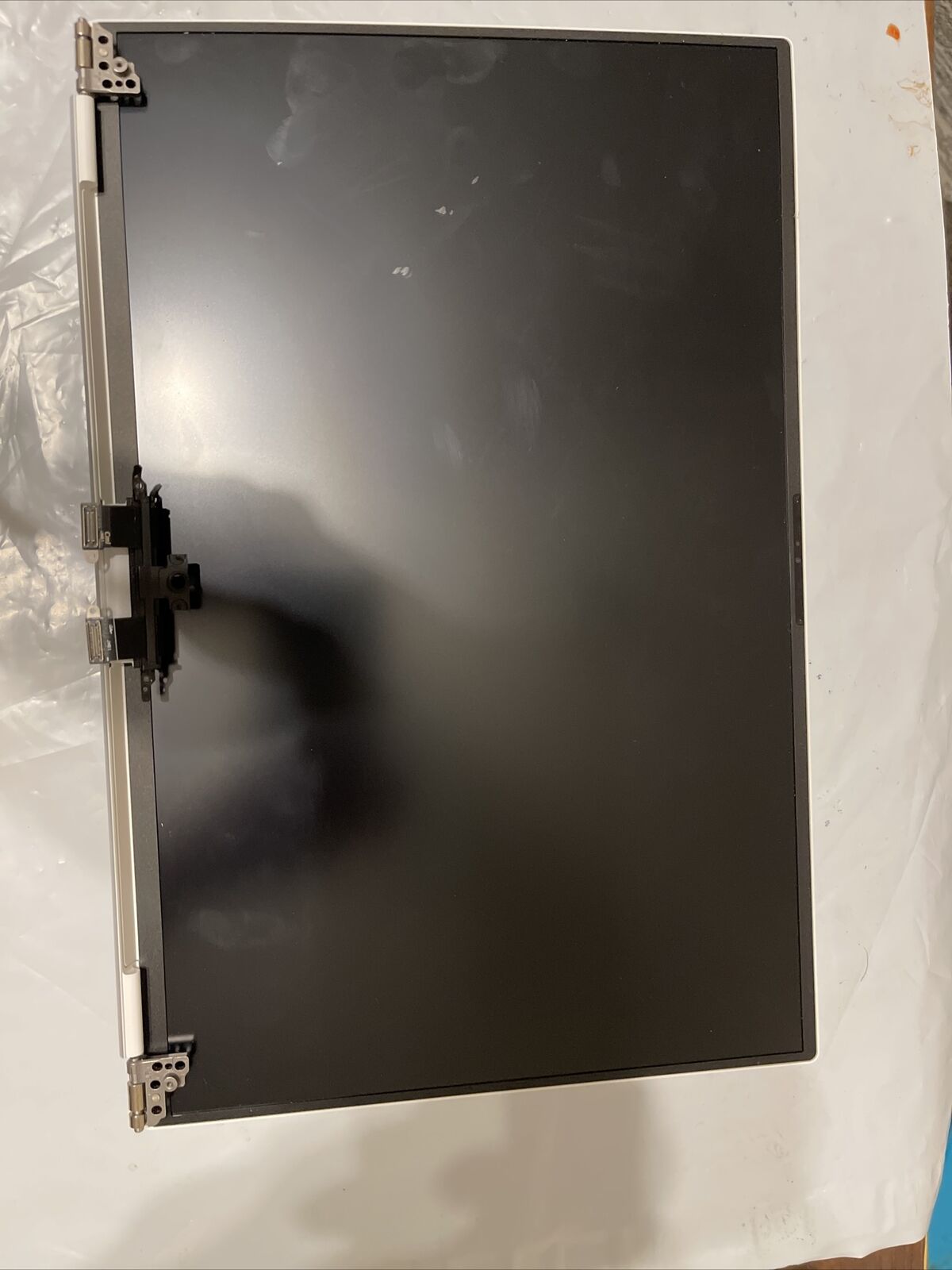 Dell XPS 9500 LCD Screen Assembly 1080p NonTouch white silver FKR1K Grade B Read