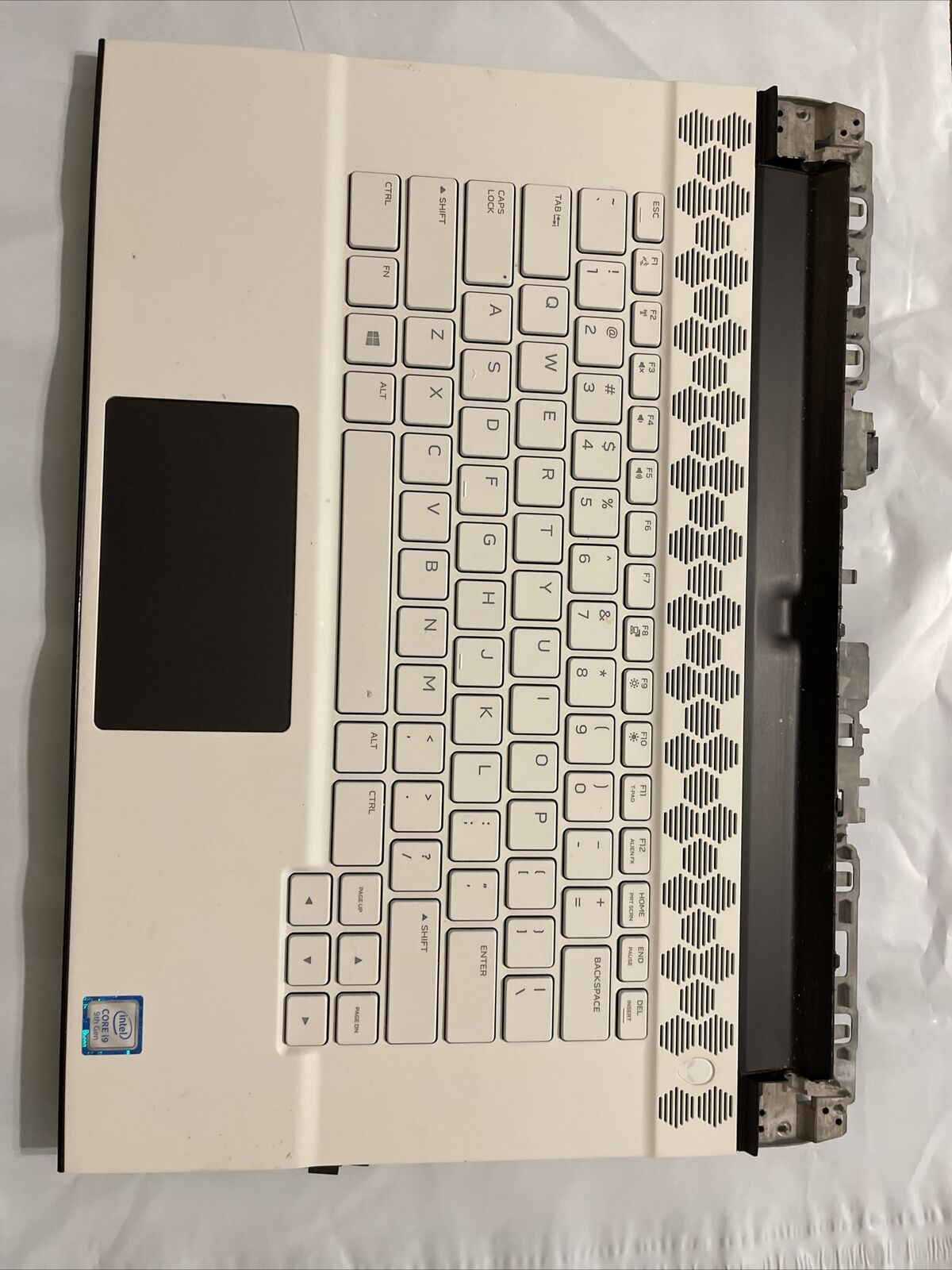 GENUINE Alienware M15 R2 Palmrest Keyboard Speakers / Extras MVM8D 0MVM8D H2 P8