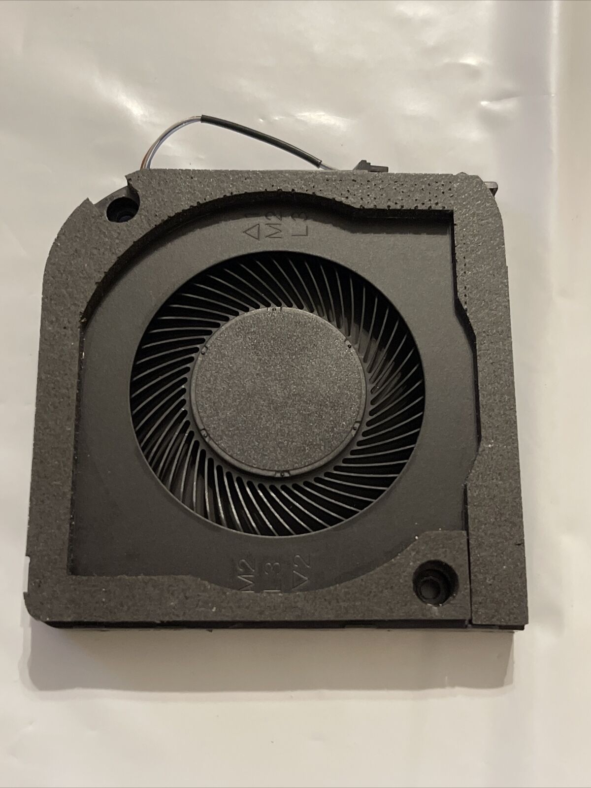 DELL  COOLING FAN FOR 15.6" LATITUDE 5520 LAPTOP DXJNV 0DXJNV
