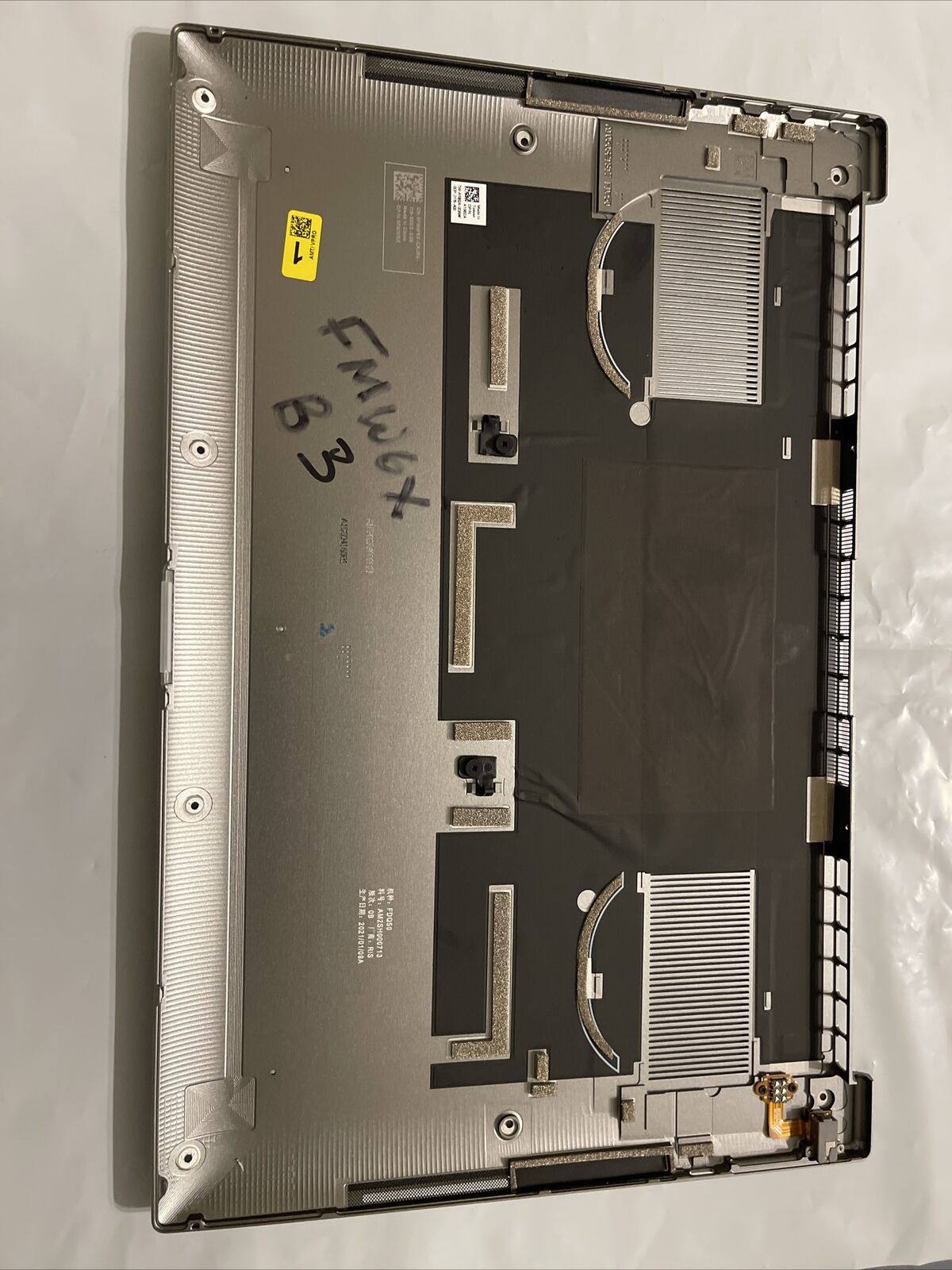 Dell OEM Precision 5550 Laptop Bottom Base Metal Cover Assembly  FMW6X 0FMW6X B3