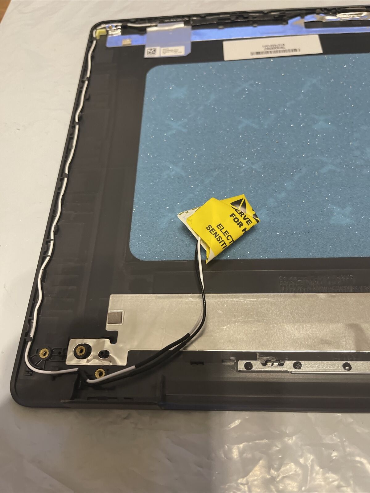 Dell Inspiron 15 3501 LCD Top Back Cover with Hinge Assembly HUB02 8WMNY C2 P9