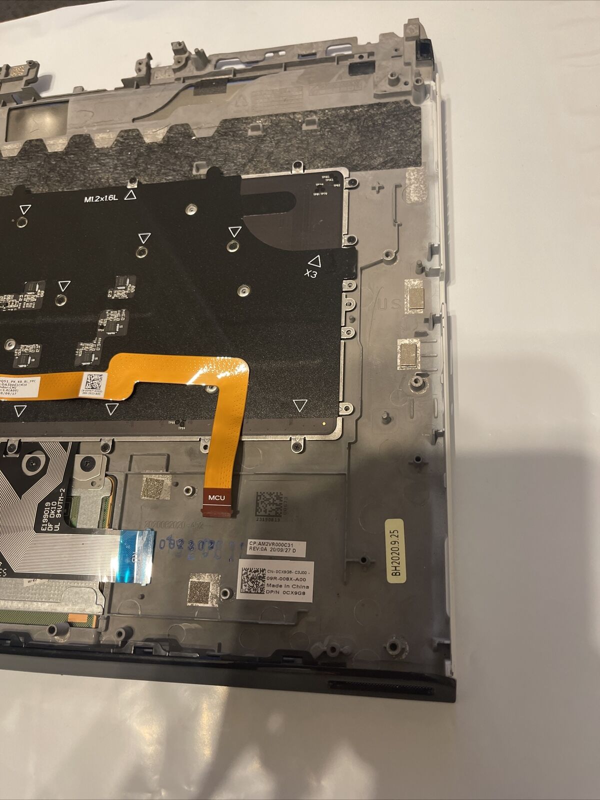 Dell Alienware M15 R3 Upper Case PalmrestKeyboard Cover White CX9G8 0CX9G8 P4