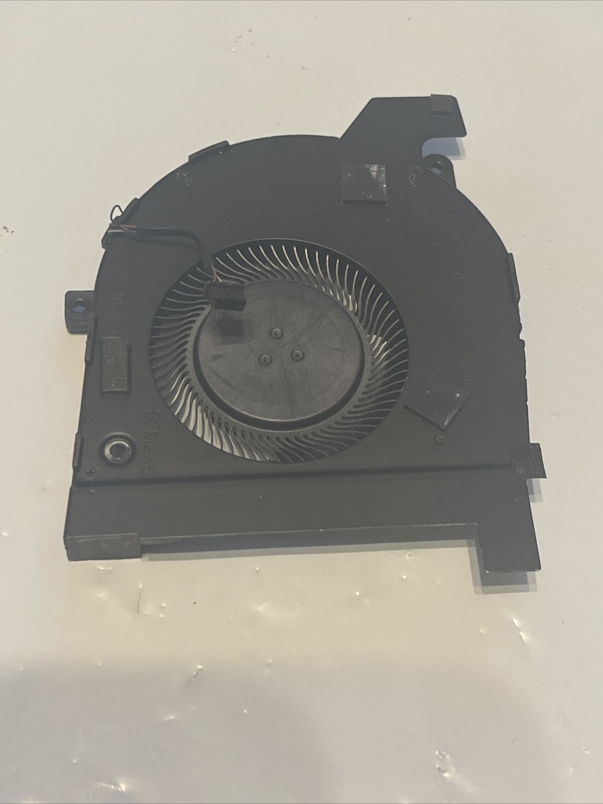 Dell Latitude 5511 fan integrated cooling 0HY6C8 FMCT P4
